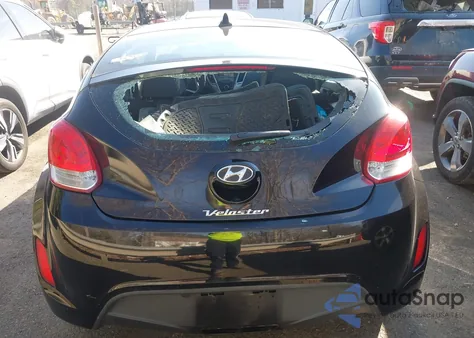 2013 Hyundai Veloster Base W/Black z USA, uszkodzony, nr VIN KMHTC6AD9DU166181